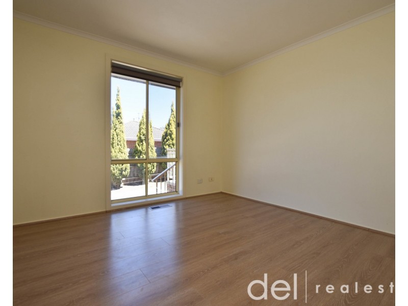 43 Gleneagles Drive, Endeavour Hills VIC 3802