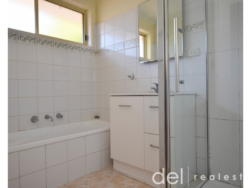 43 Gleneagles Drive, Endeavour Hills VIC 3802