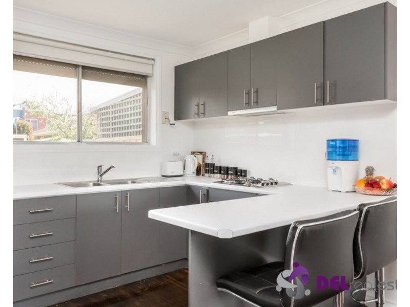 2/17 McLennan Street, Eumemmerring VIC 3177