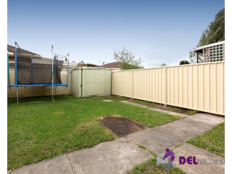 2/17 McLennan Street, Eumemmerring VIC 3177