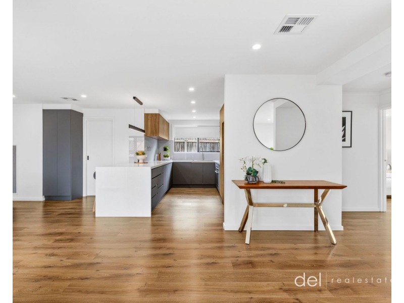 2 Peckover Court, Endeavour Hills VIC 3802