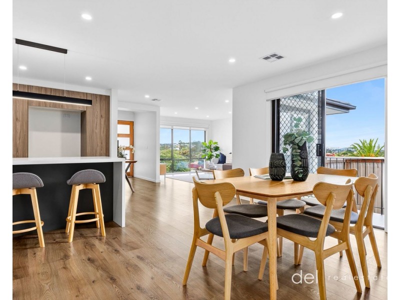 2 Peckover Court, Endeavour Hills VIC 3802