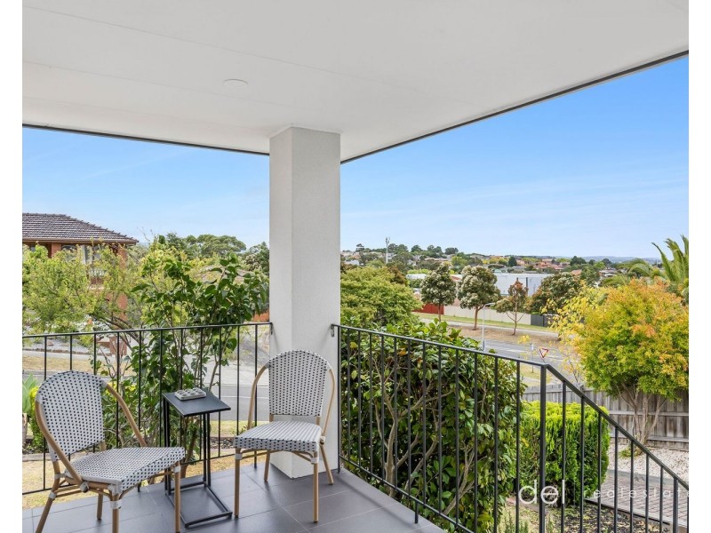 2 Peckover Court, Endeavour Hills VIC 3802