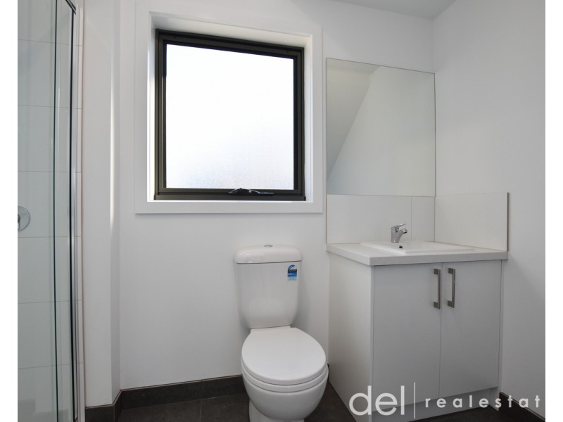 1/35 Ti Tree Drive, Doveton VIC 3177