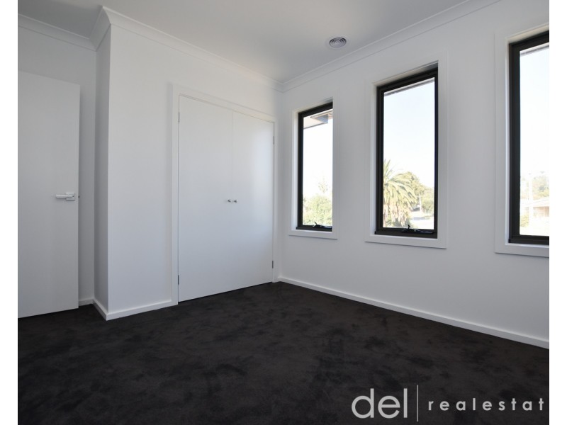 1/35 Ti Tree Drive, Doveton VIC 3177
