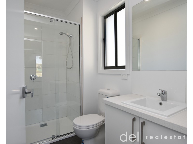 1/35 Ti Tree Drive, Doveton VIC 3177