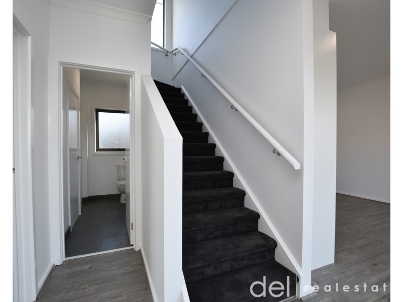 1/35 Ti Tree Drive, Doveton VIC 3177