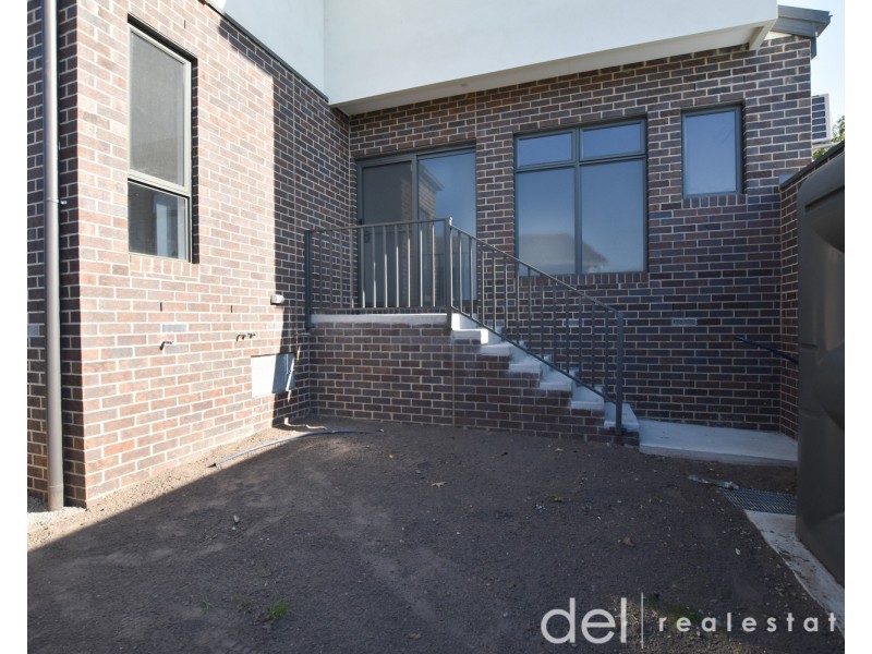 1/35 Ti Tree Drive, Doveton VIC 3177