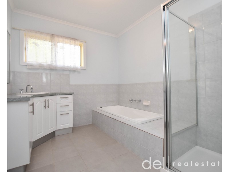 7 Lucy Place, Carrum Downs VIC 3201