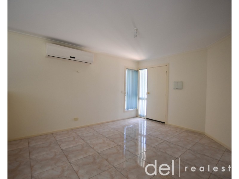 4/2 Birch Avenue, Dandenong North VIC 3175