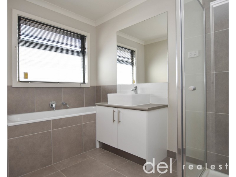 59 Eliburn Drive, Cranbourne East VIC 3977