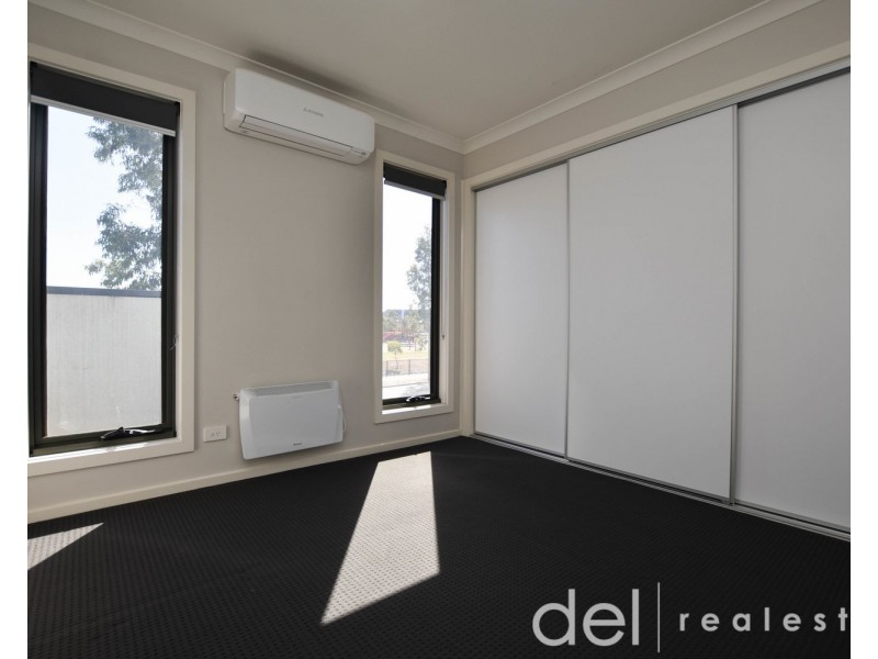 59 Eliburn Drive, Cranbourne East VIC 3977