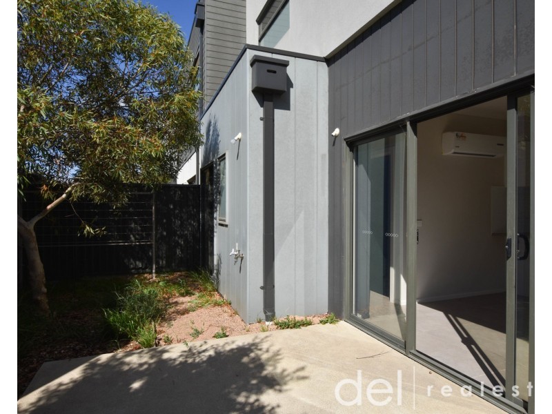 59 Eliburn Drive, Cranbourne East VIC 3977