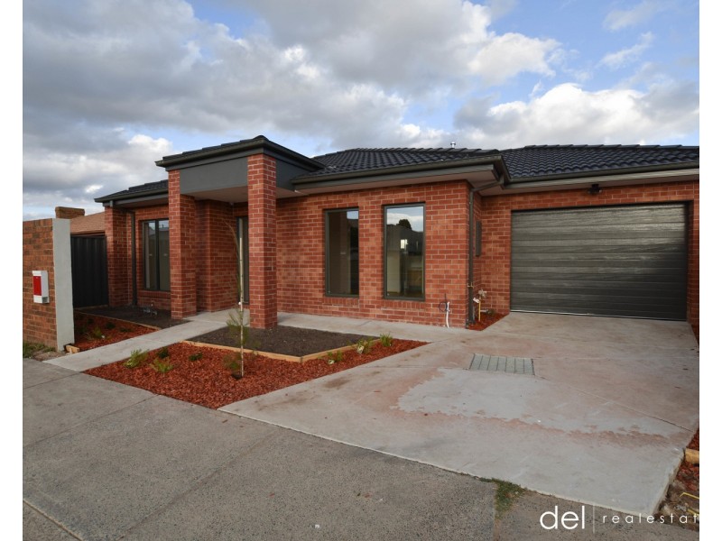 24 Campbell Drive, Hampton Park VIC 3976