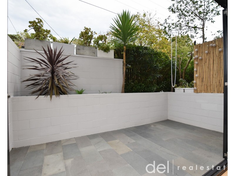 1/17 Ellesmere Road, Windsor VIC 3181