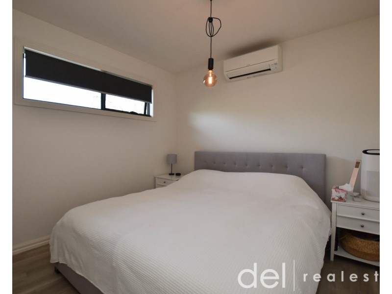 1/2 Roberts Street, Noble Park VIC 3174