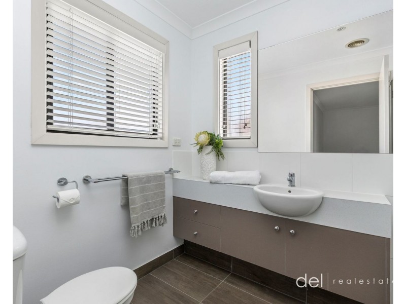 119 Melzak Way, Berwick VIC 3806