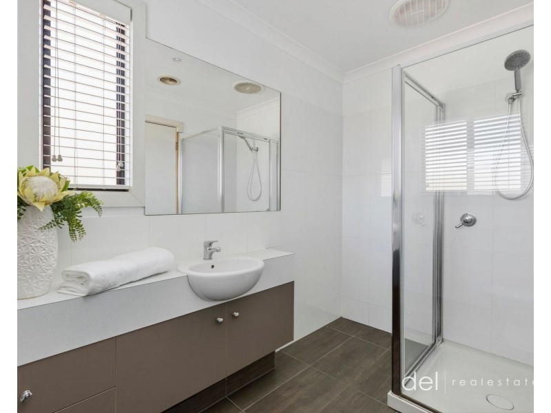 119 Melzak Way, Berwick VIC 3806