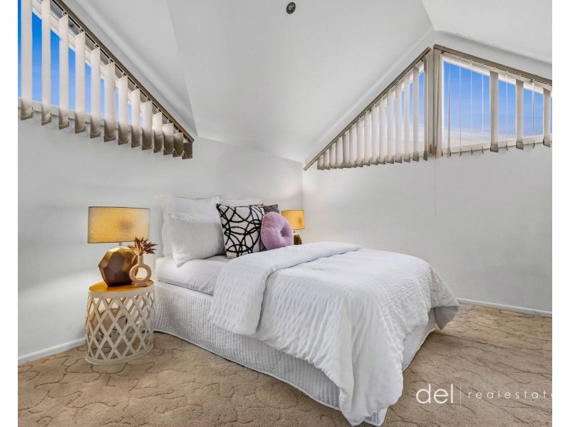 2/4 Lockington Crescent, Dandenong VIC 3175
