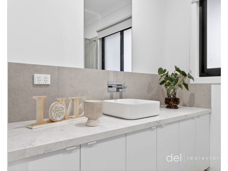 1/17 Menzies Avenue, Dandenong North VIC 3175