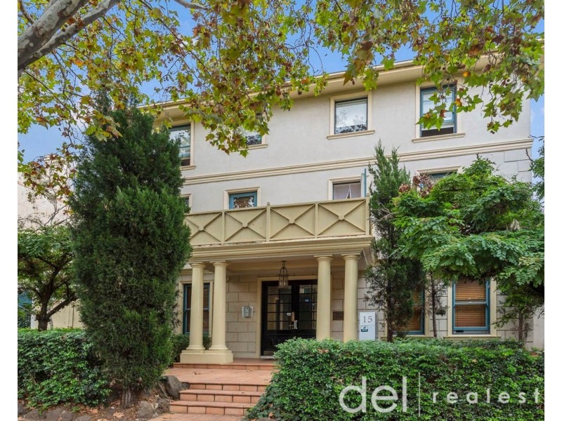 27/15 Acland Street, St Kilda VIC 3182