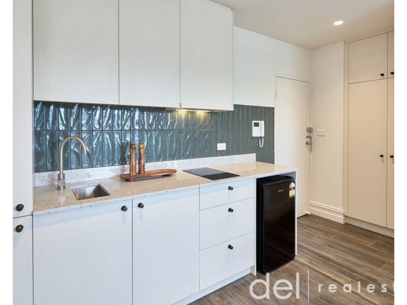 27/15 Acland Street, St Kilda VIC 3182