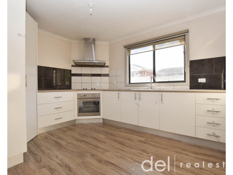 2/28 Fifth Avenue, Dandenong VIC 3175