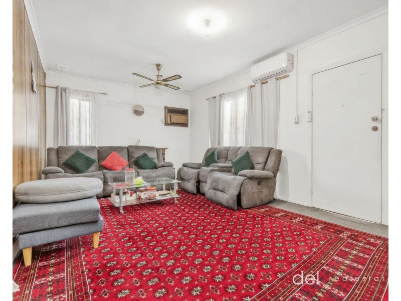 27 Curtin Crescent, Dandenong North VIC 3175