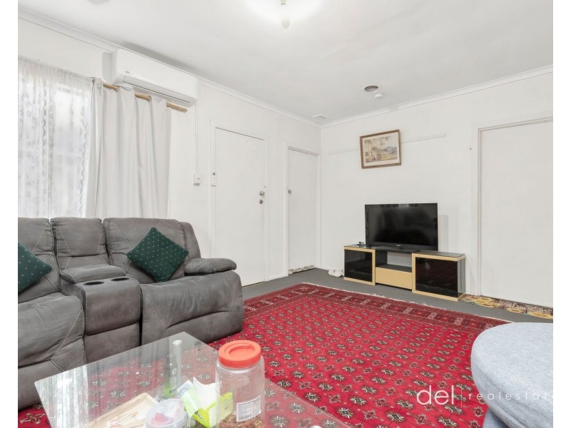 27 Curtin Crescent, Dandenong North VIC 3175