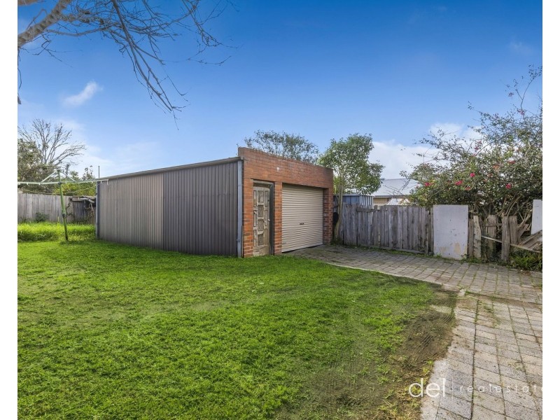 27 Curtin Crescent, Dandenong North VIC 3175