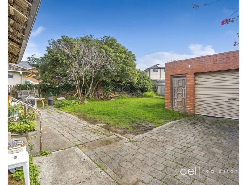 27 Curtin Crescent, Dandenong North VIC 3175