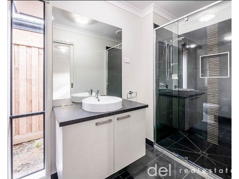 6 Gathering Street, Clyde VIC 3978
