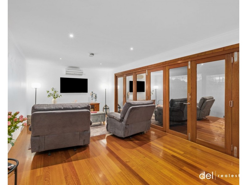 6 Leeside Street, Dandenong North VIC 3175