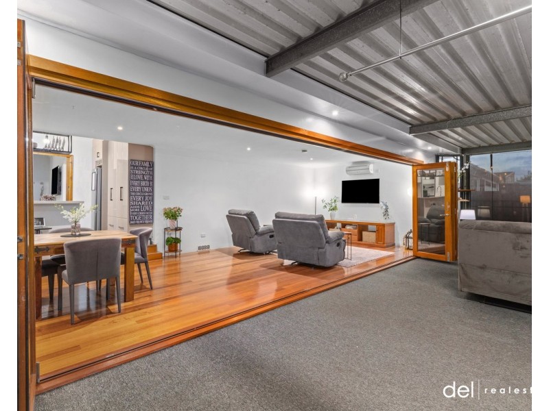 6 Leeside Street, Dandenong North VIC 3175