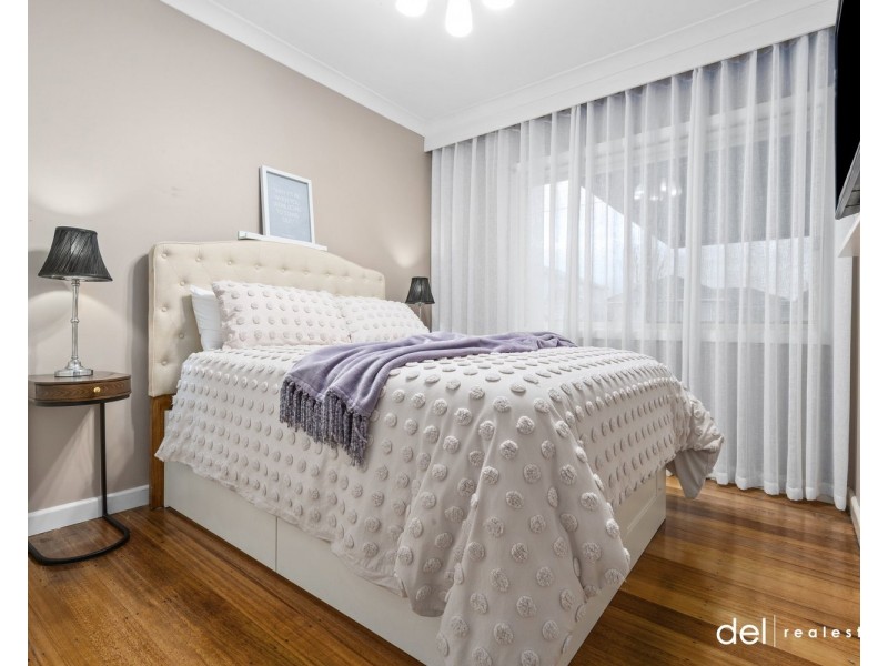 6 Leeside Street, Dandenong North VIC 3175