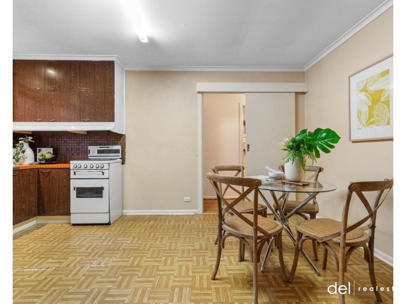 56 Shalimar Crescent, Dandenong North VIC 3175