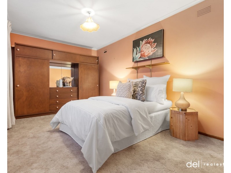 56 Shalimar Crescent, Dandenong North VIC 3175