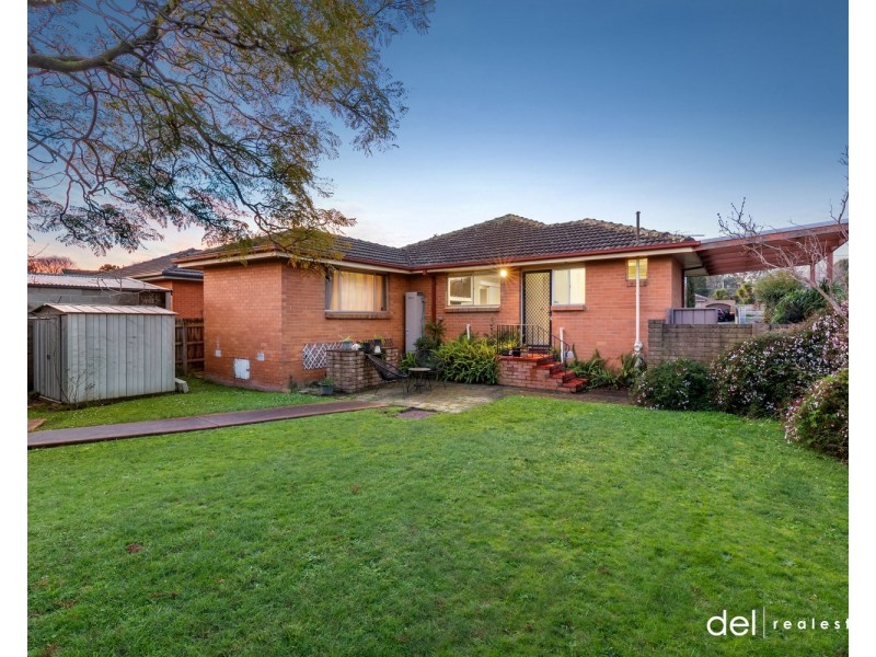 56 Shalimar Crescent, Dandenong North VIC 3175