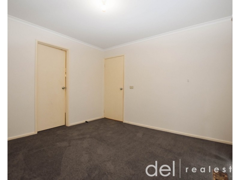 9 Showjump Crescent, Endeavour Hills VIC 3802