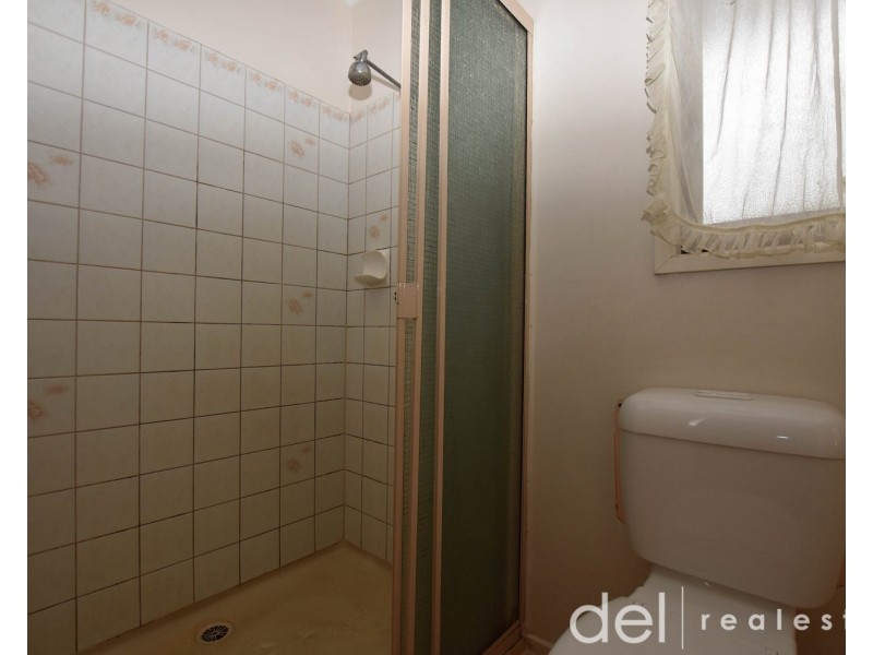 9 Showjump Crescent, Endeavour Hills VIC 3802