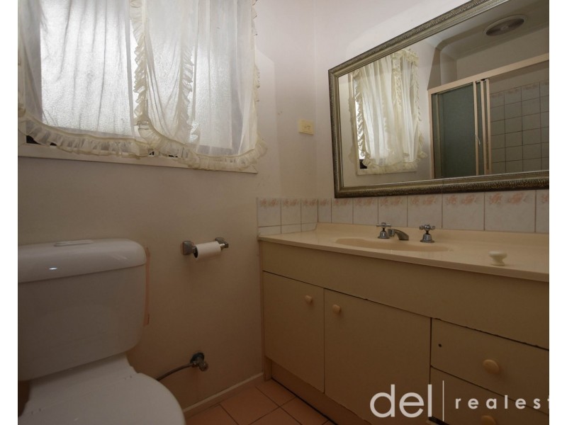 9 Showjump Crescent, Endeavour Hills VIC 3802