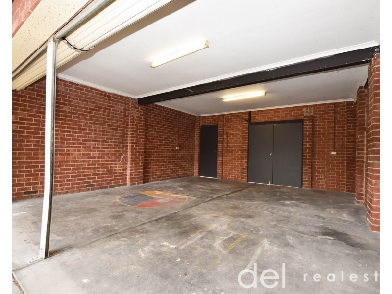 9 Showjump Crescent, Endeavour Hills VIC 3802