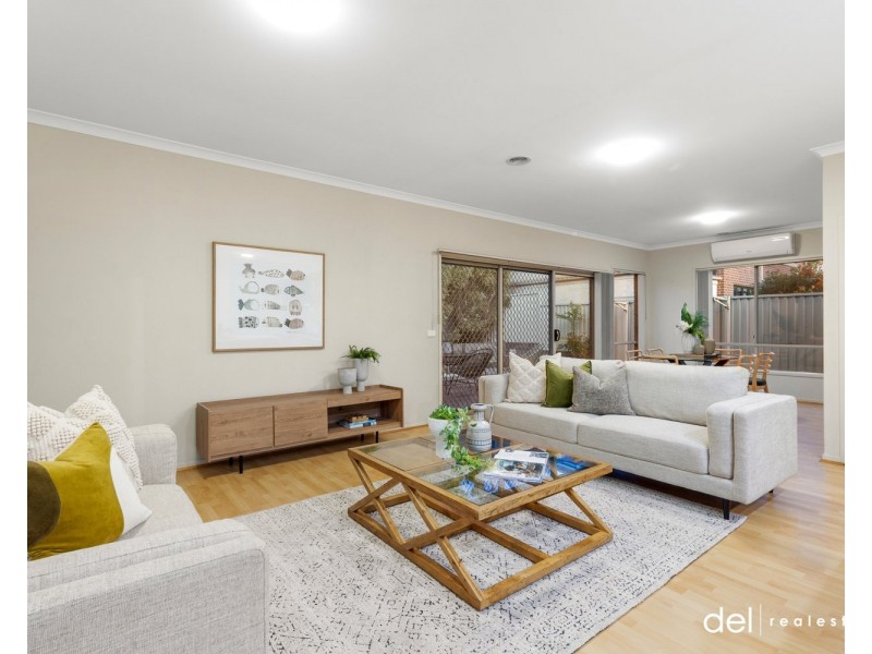 4 Goulburn Place, Pakenham VIC 3810