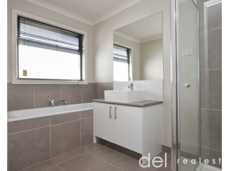 59 Eliburn Drive, Cranbourne East VIC 3977