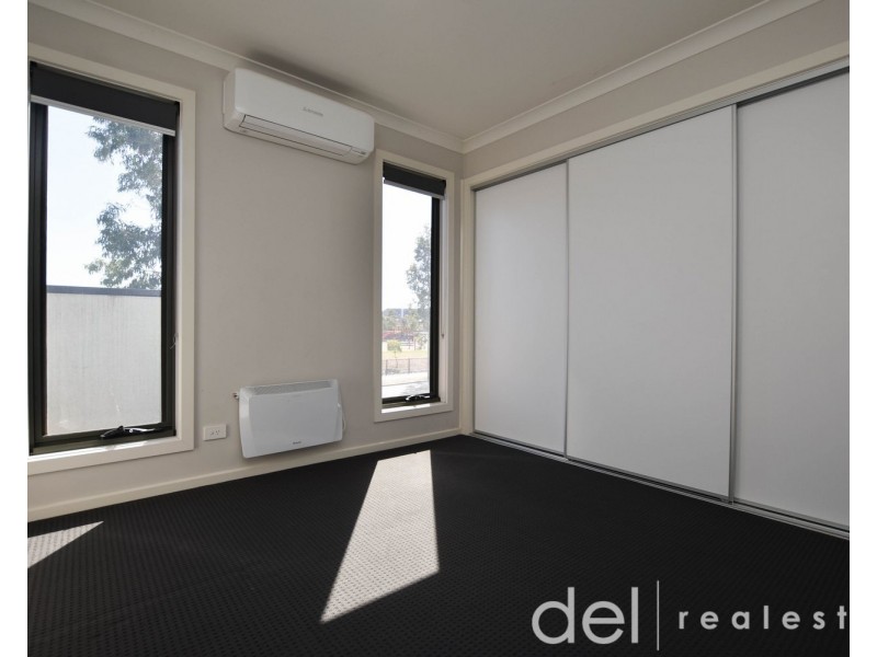 59 Eliburn Drive, Cranbourne East VIC 3977
