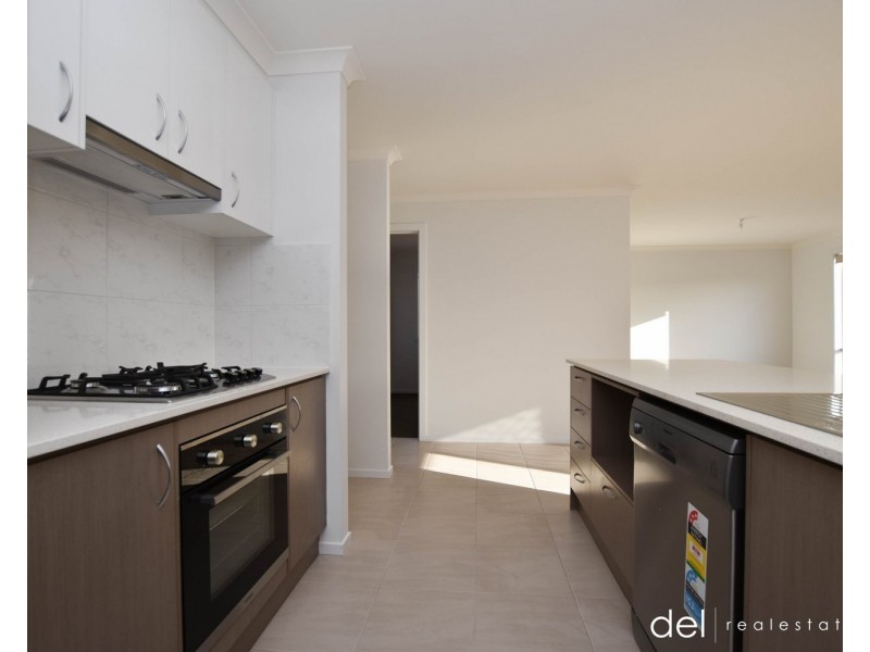 30 Catees Street, Clyde VIC 3978