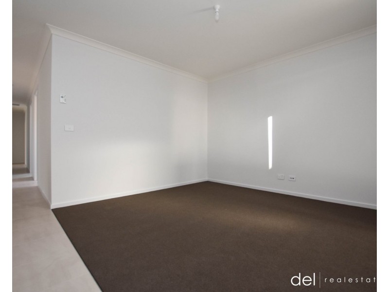 30 Catees Street, Clyde VIC 3978