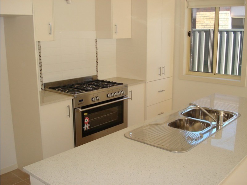 Pakenham VIC 3810