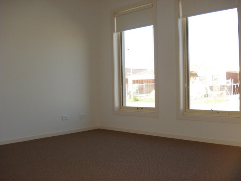 Pakenham VIC 3810
