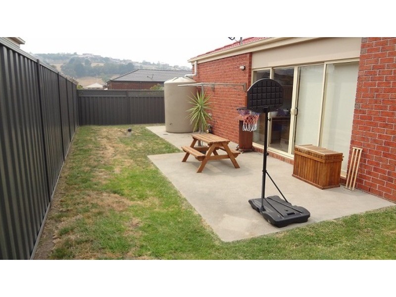 Pakenham VIC 3810